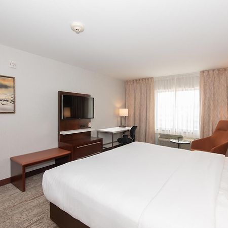 Quality Inn & Suites Вал-д'Ор Екстериор снимка