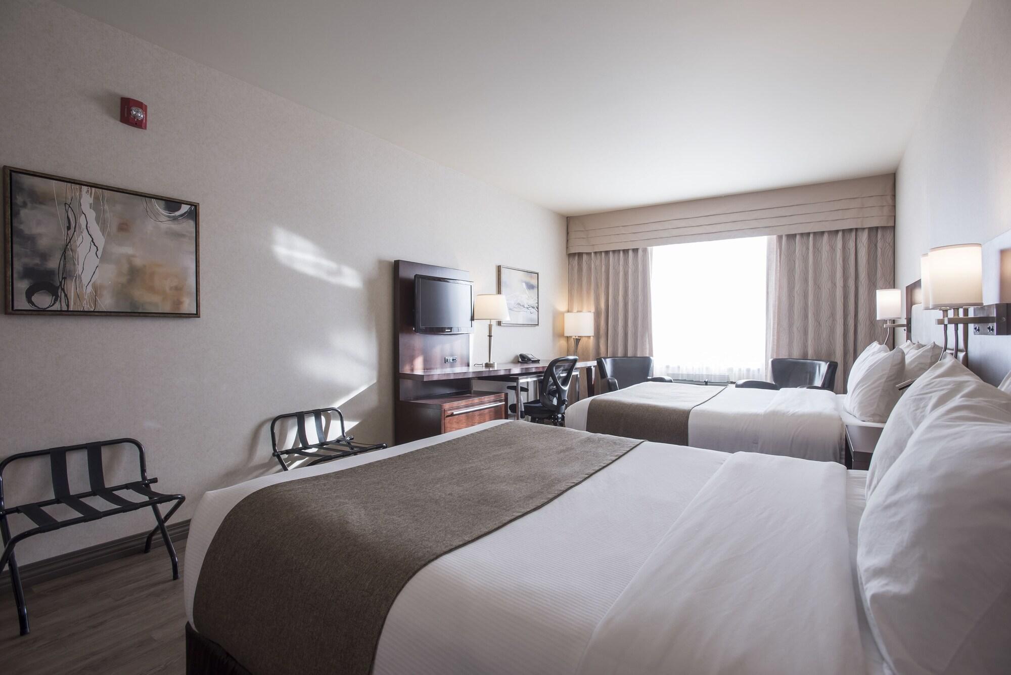 Quality Inn & Suites Вал-д'Ор Екстериор снимка