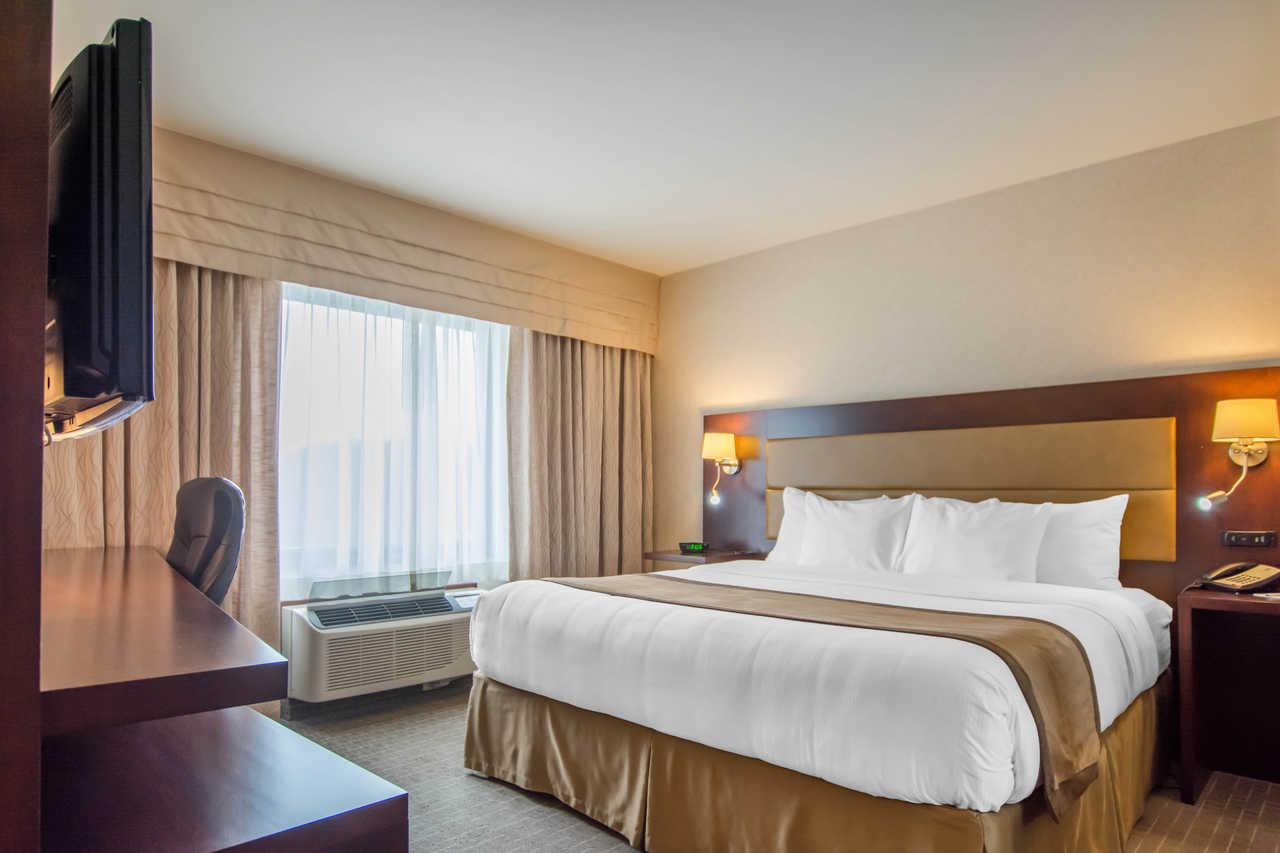 Quality Inn & Suites Вал-д'Ор Екстериор снимка